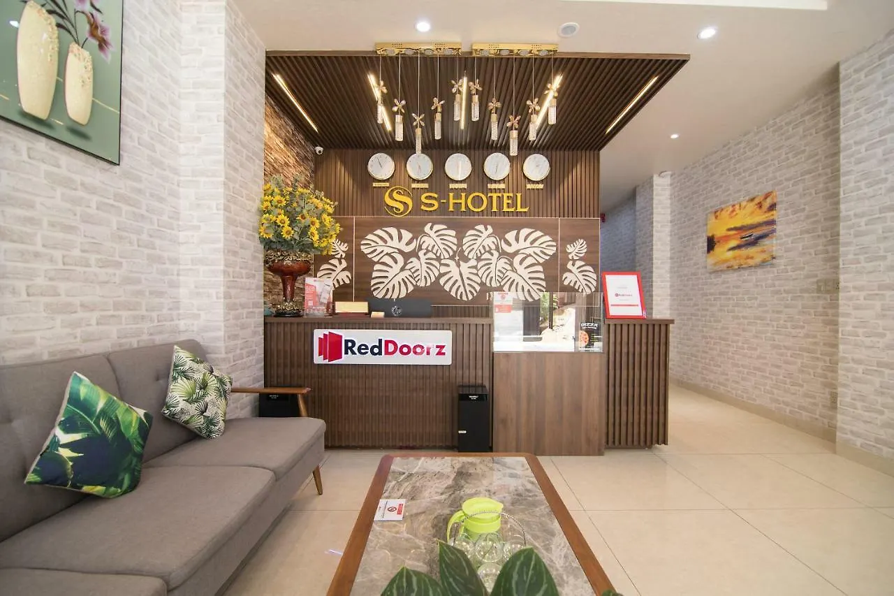 ホテル ホテルレッドドアーズ ニア グエン バン トアイ ストリート ダナン市