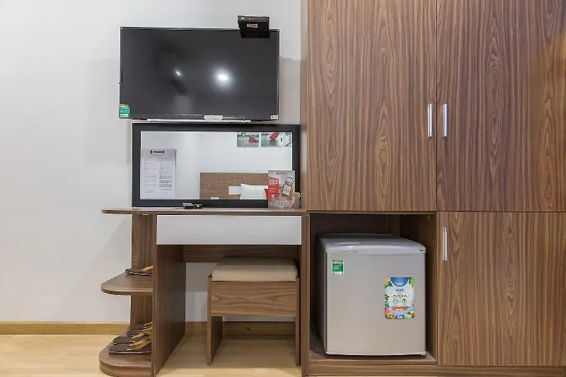 Reddoorz Near Nguyen Van Thoai Street Hotel Da Nang 3*,
