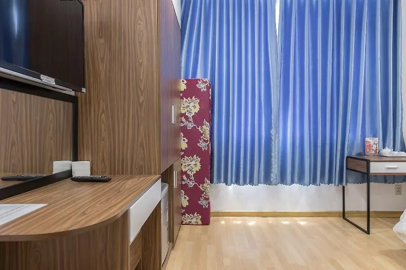 Reddoorz Near Nguyen Van Thoai Street Hotel Da Nang